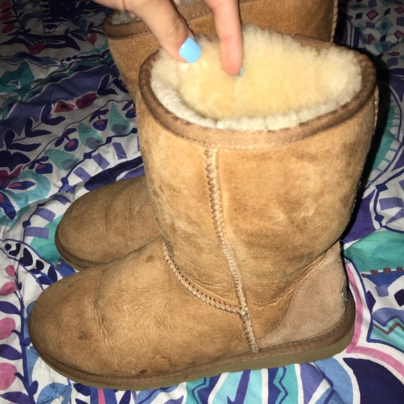 Ugg tan boots - Picture 4 of 8